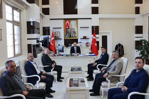 Kayseri Şeker Fabrikası ve Kayseri Pancar Kooperatifi Yönetim Kurulu Heyeti Kaymakamımız Sn. Samet ÖZTÜRK'ü Ziyaret Etti